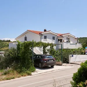 Aria Trogir