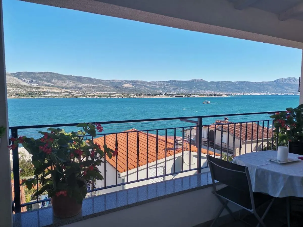 Blue View Apartments Τρογκίρ 0*,  Κροατία